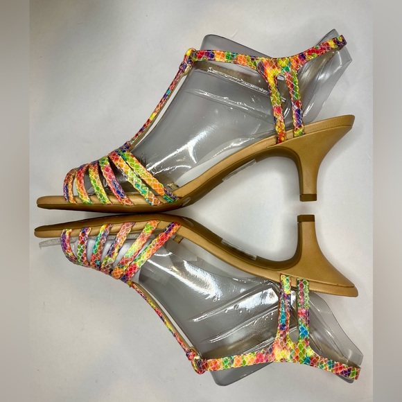 Alex Marie NIB Lanelle multi color t-strap kitten heel sandals - 8M - Picture 2 of 9
